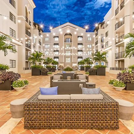 Stylish Modern Apartments At Gables Grand Plaza In Miami Dış mekan fotoğraf