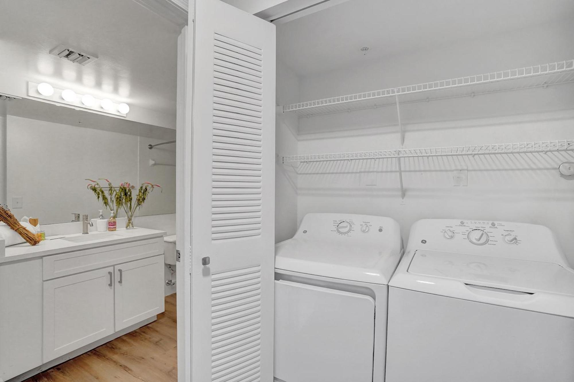 Stylish Modern Apartments At Gables Grand Plaza In Miami Dış mekan fotoğraf