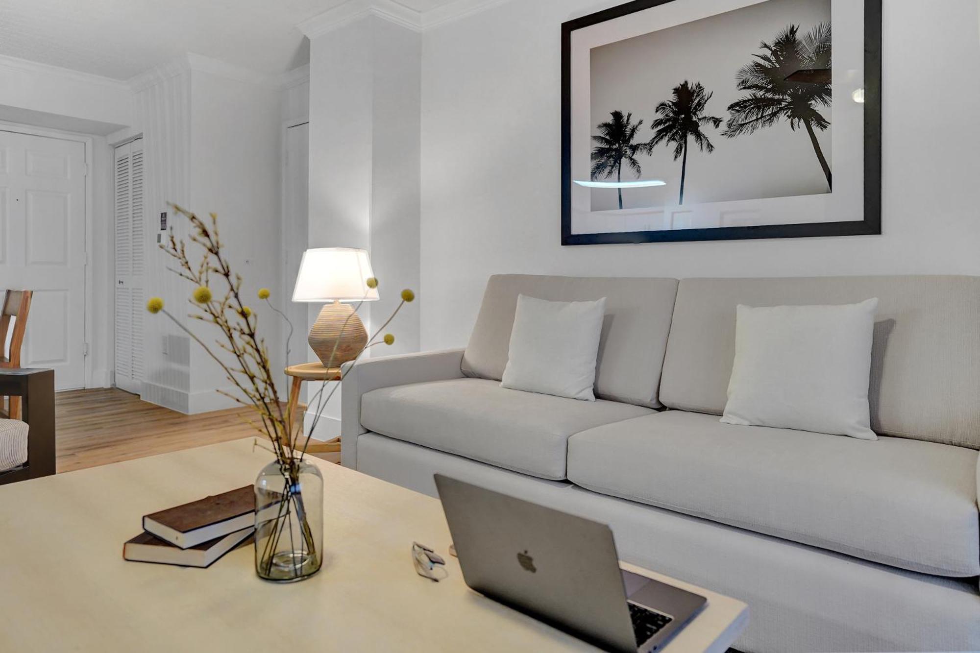 Stylish Modern Apartments At Gables Grand Plaza In Miami Oda fotoğraf