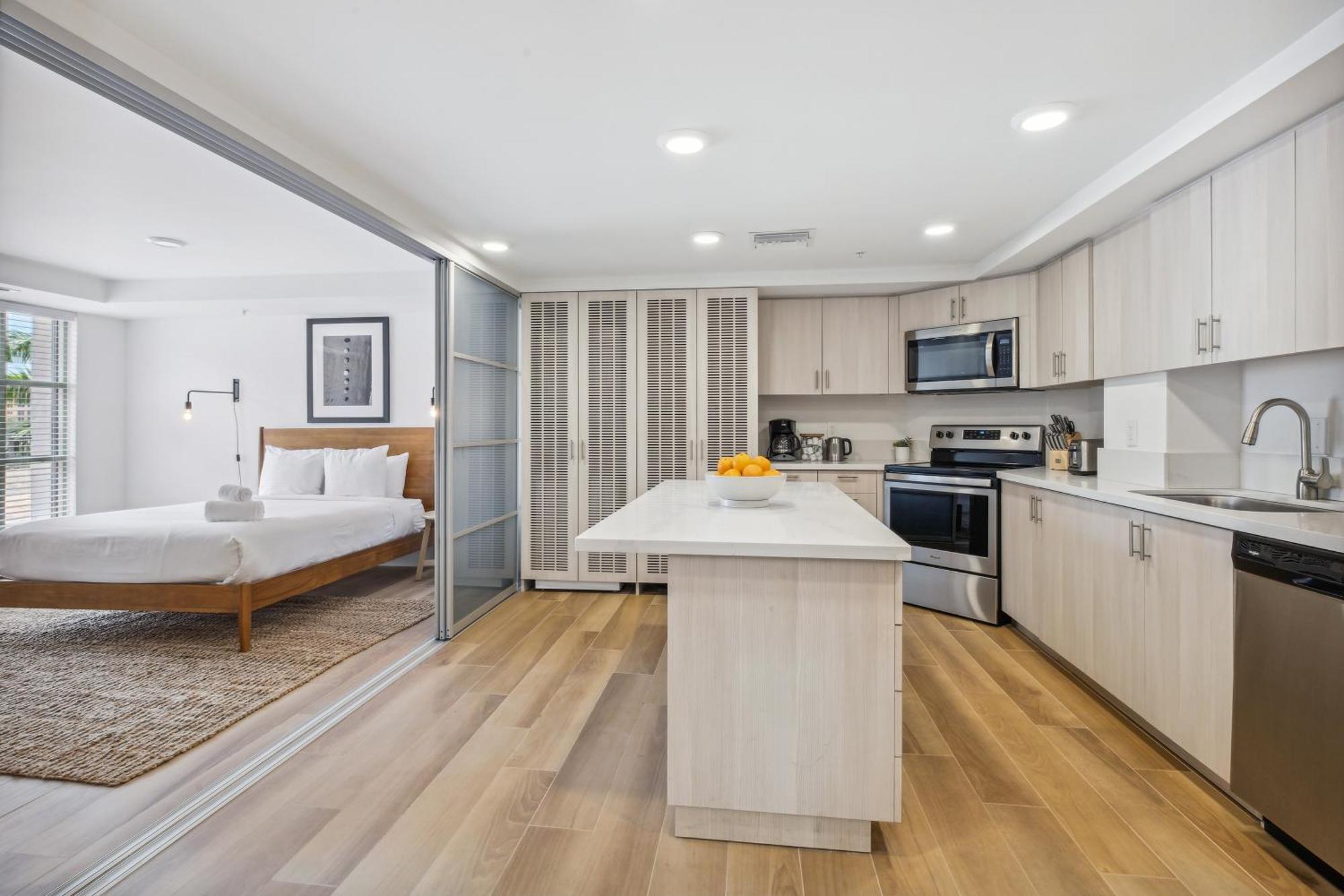Stylish Modern Apartments At Gables Grand Plaza In Miami Oda fotoğraf