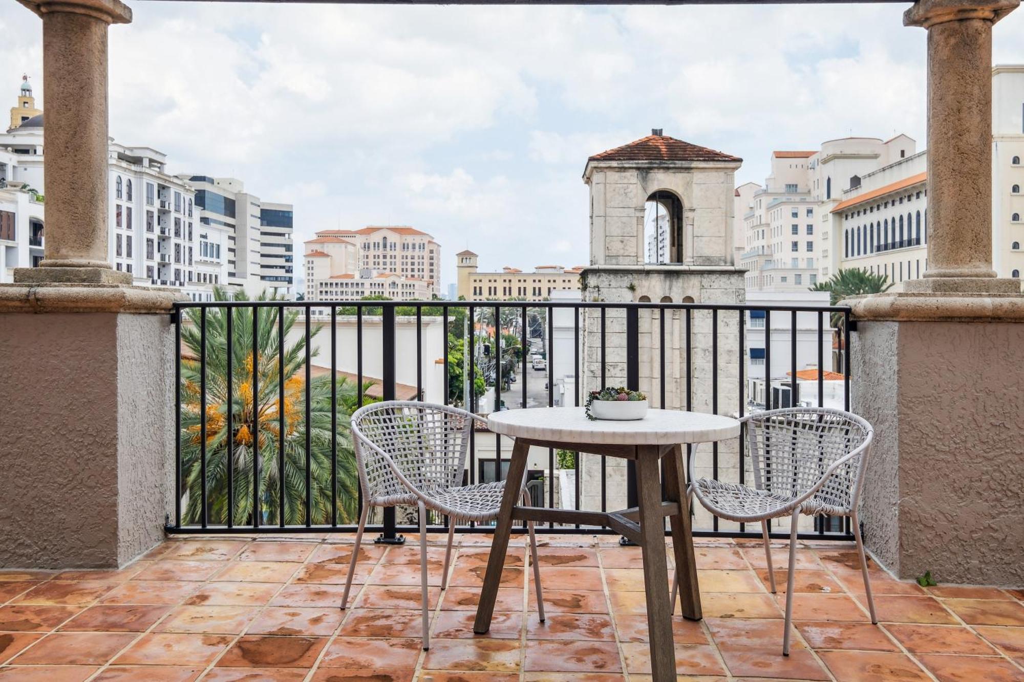 Stylish Modern Apartments At Gables Grand Plaza In Miami Oda fotoğraf