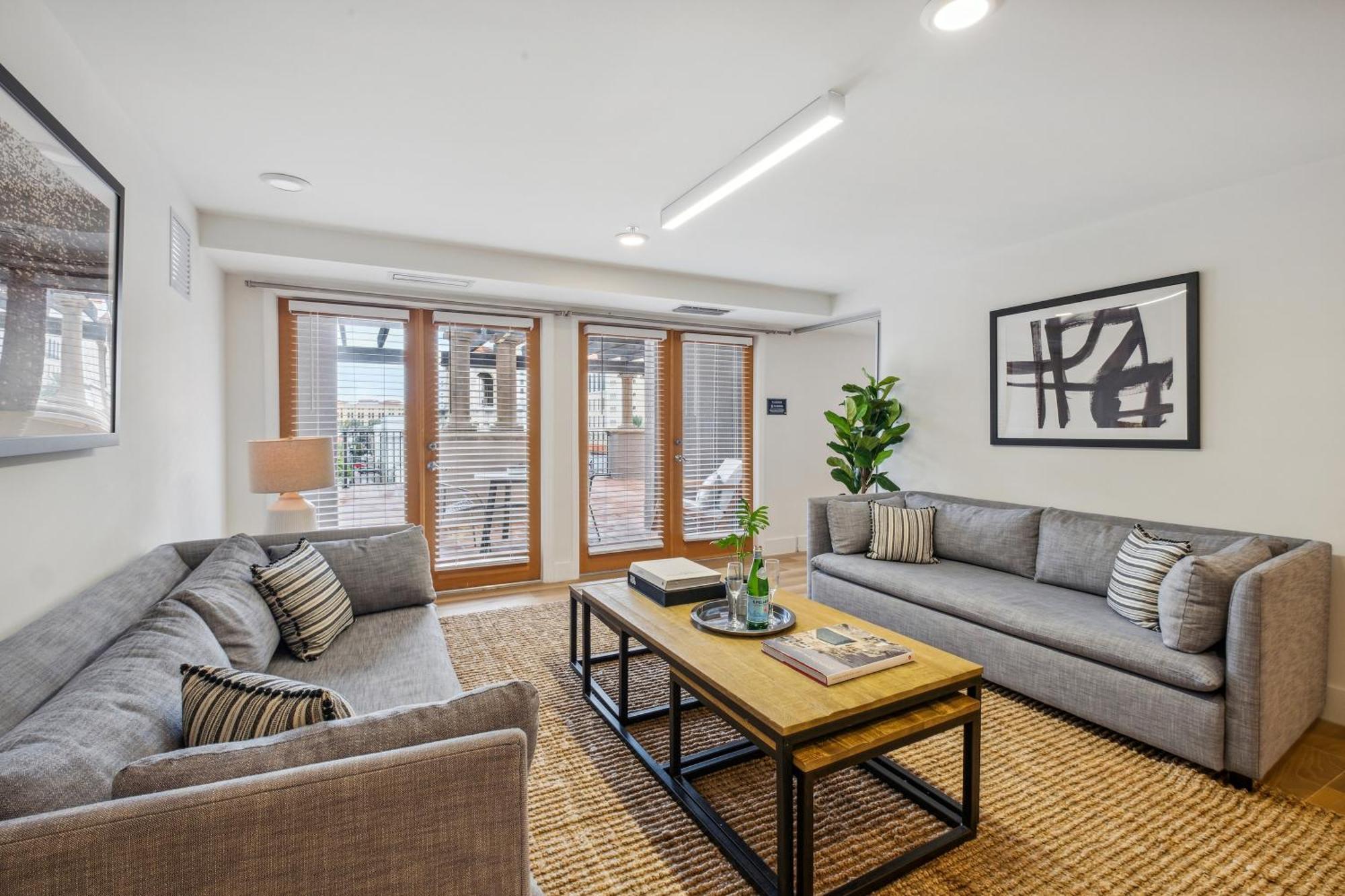 Stylish Modern Apartments At Gables Grand Plaza In Miami Oda fotoğraf