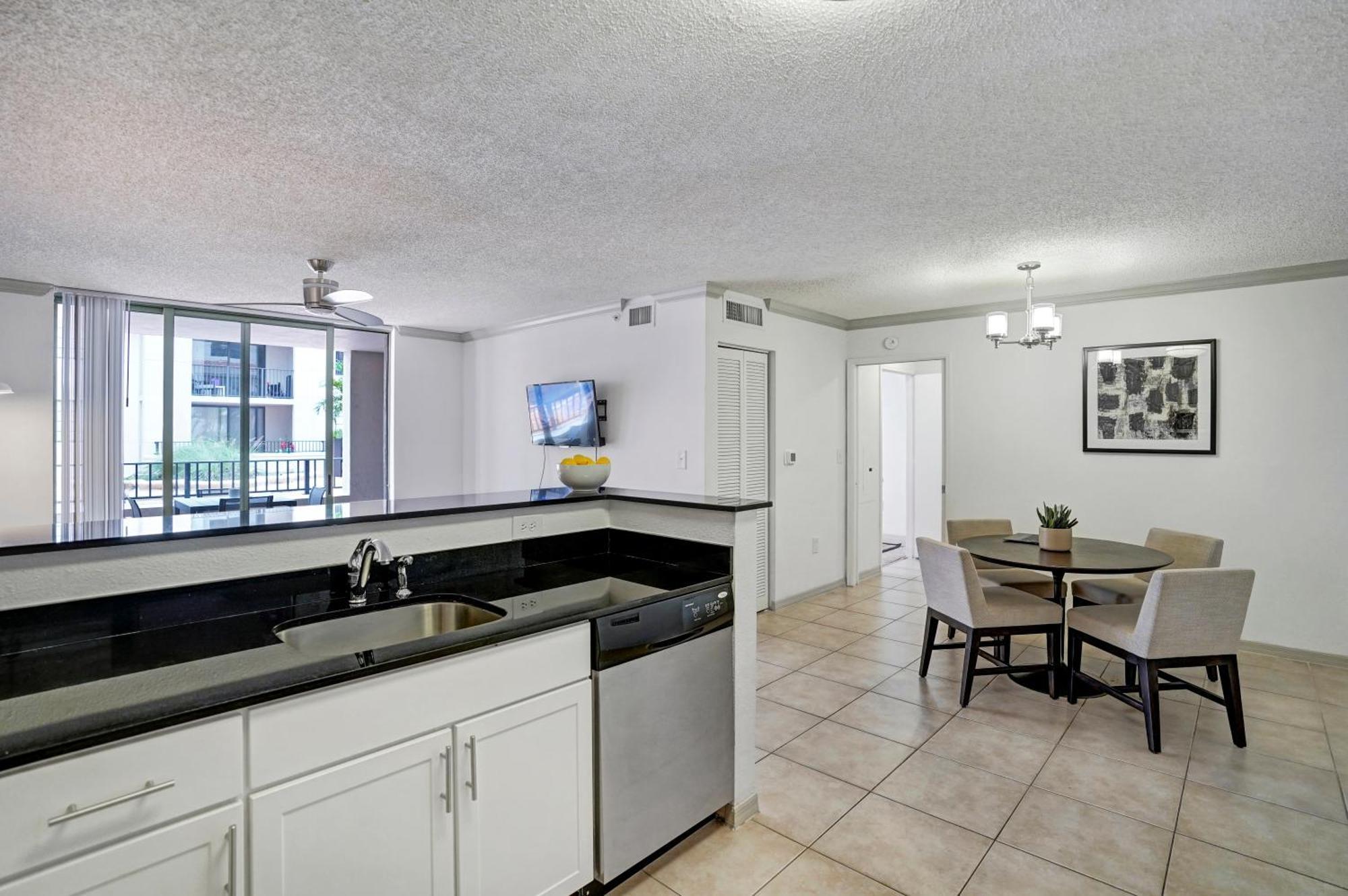 Stylish Modern Apartments At Gables Grand Plaza In Miami Oda fotoğraf