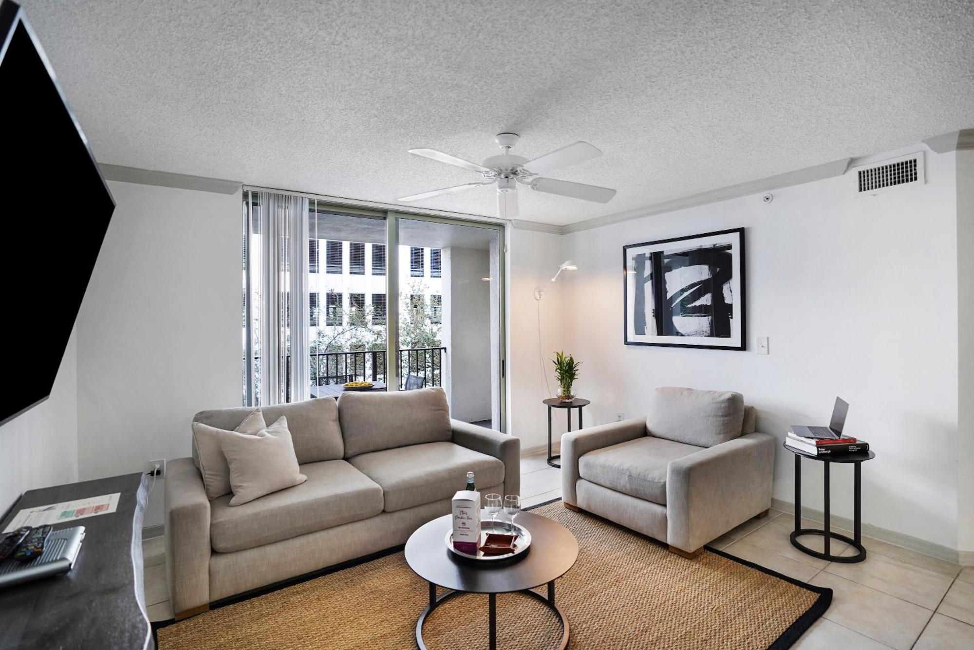 Stylish Modern Apartments At Gables Grand Plaza In Miami Oda fotoğraf
