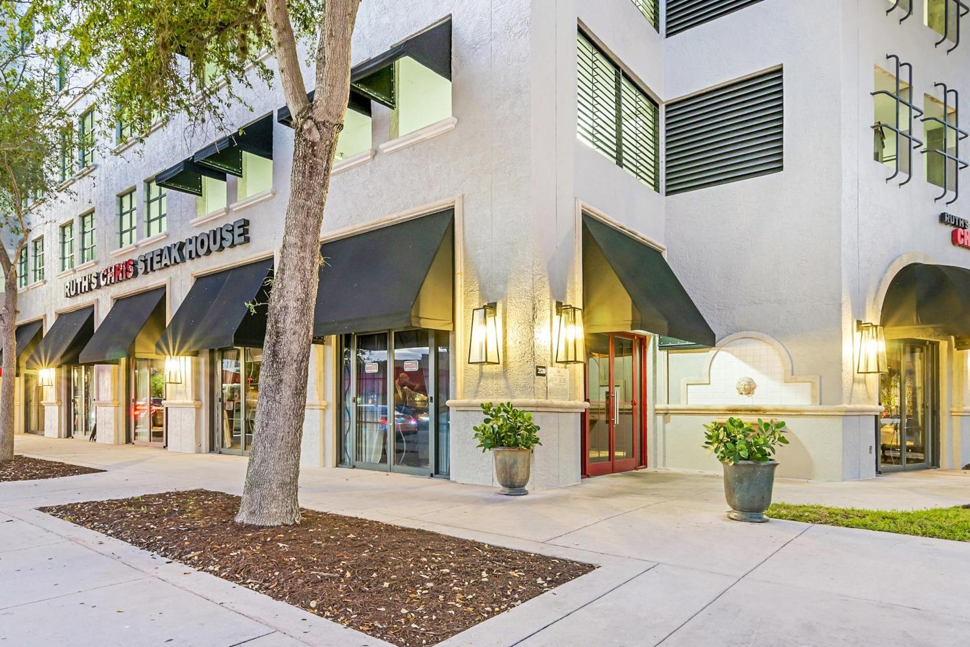 Stylish Modern Apartments At Gables Grand Plaza In Miami Dış mekan fotoğraf